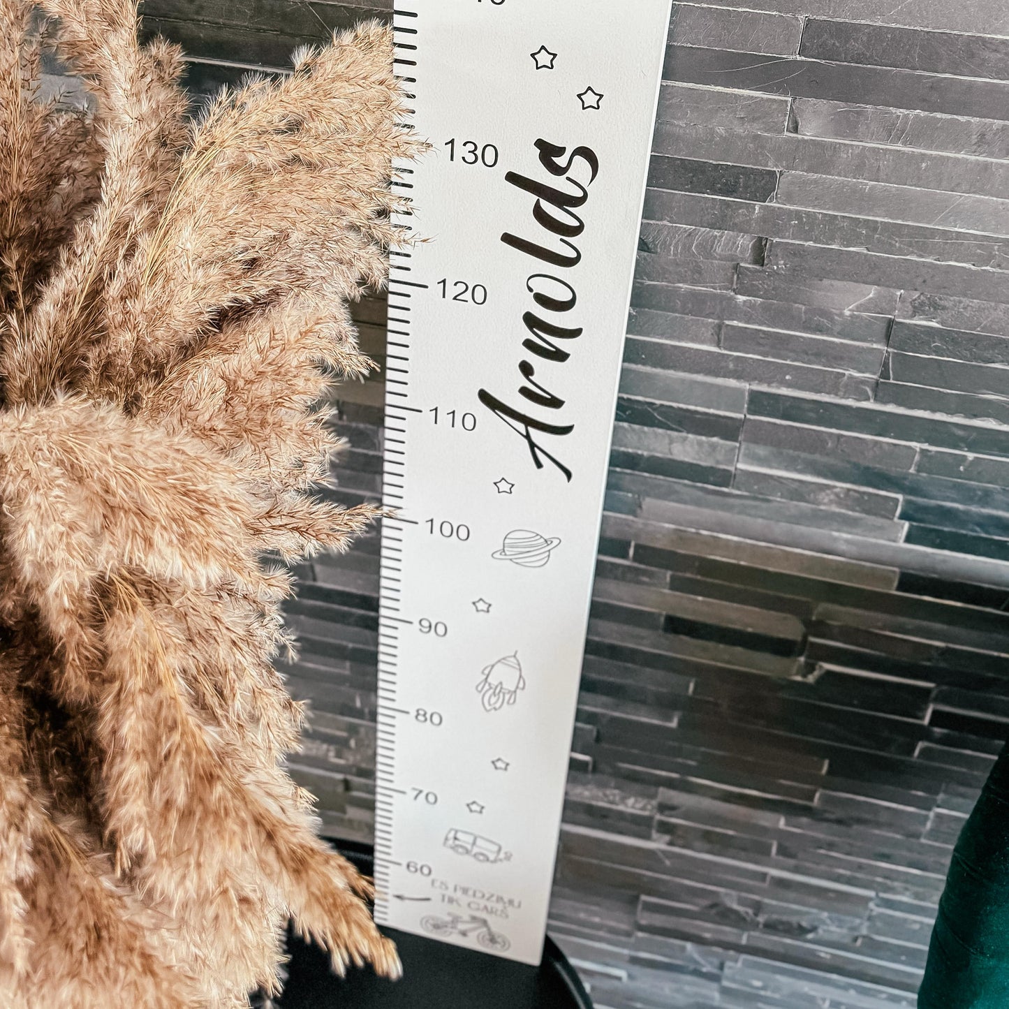 "MELNBALTS - KOSMOSS" PERSONALIZĒTS AUGUMA METRAMĒRS