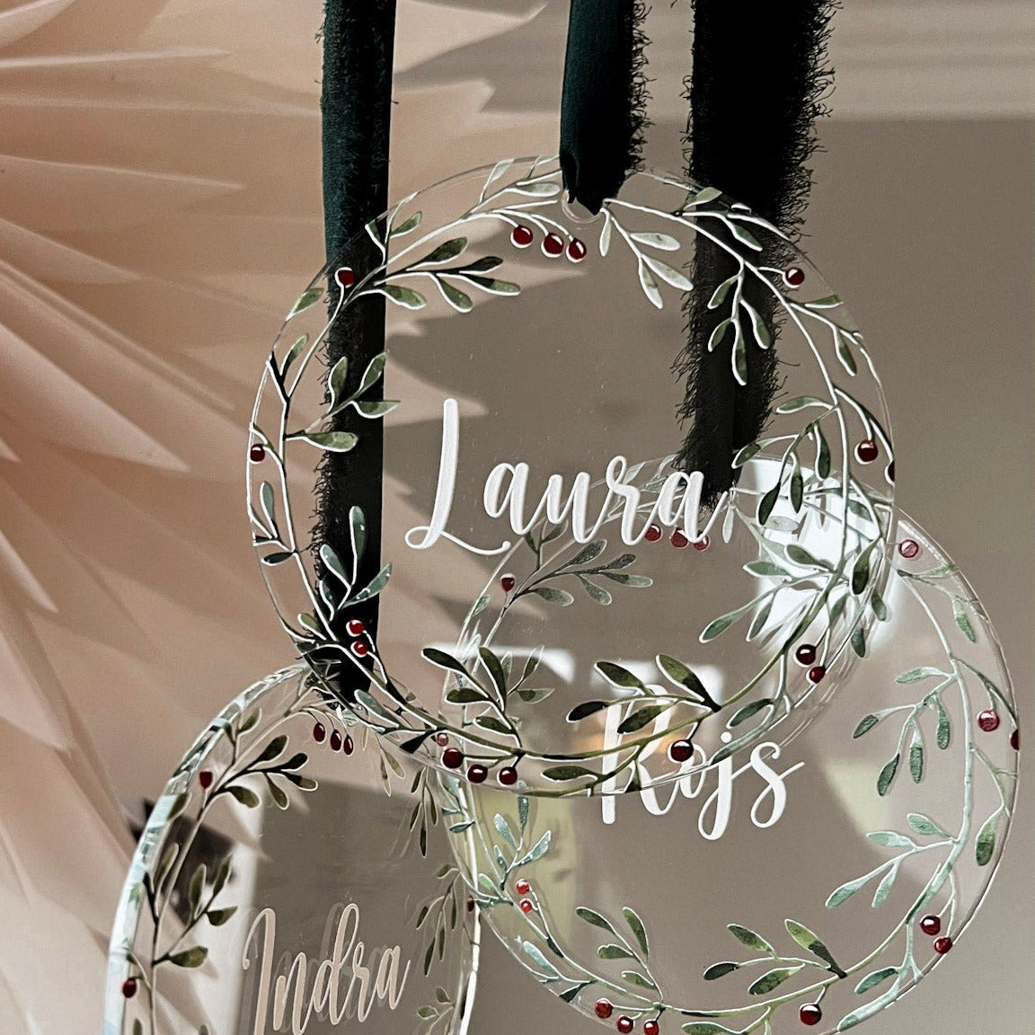 EGLĪTES ROTĀJUMS PERSONALIZĒTS AR VĀRDU "ZIEMASSVĒTKU VAINAGS"