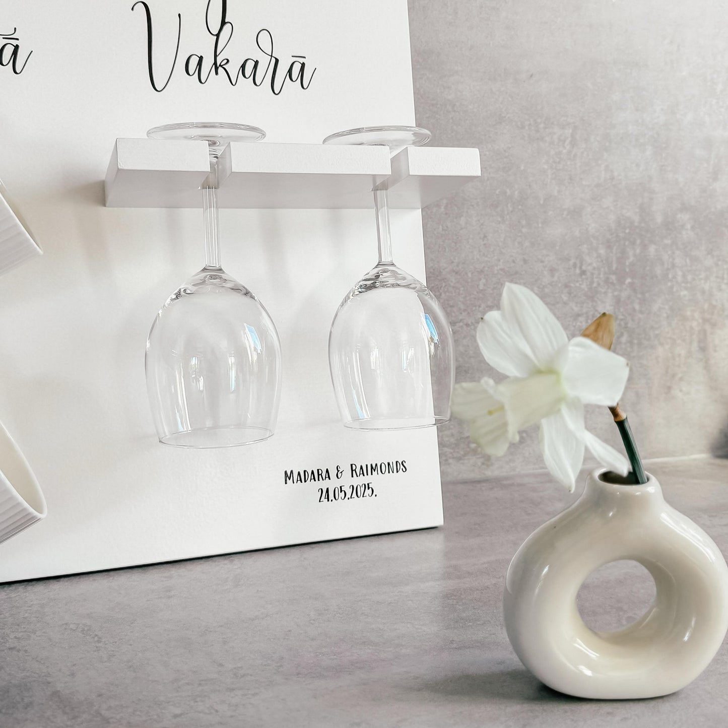 "MĪĻI KOPĀ - RĪTĀ | VAKARĀ (VEDĒJIEM)" DEKORS AR TRAUKIEM IEKĻAUTIEM KOMPLEKTĀ