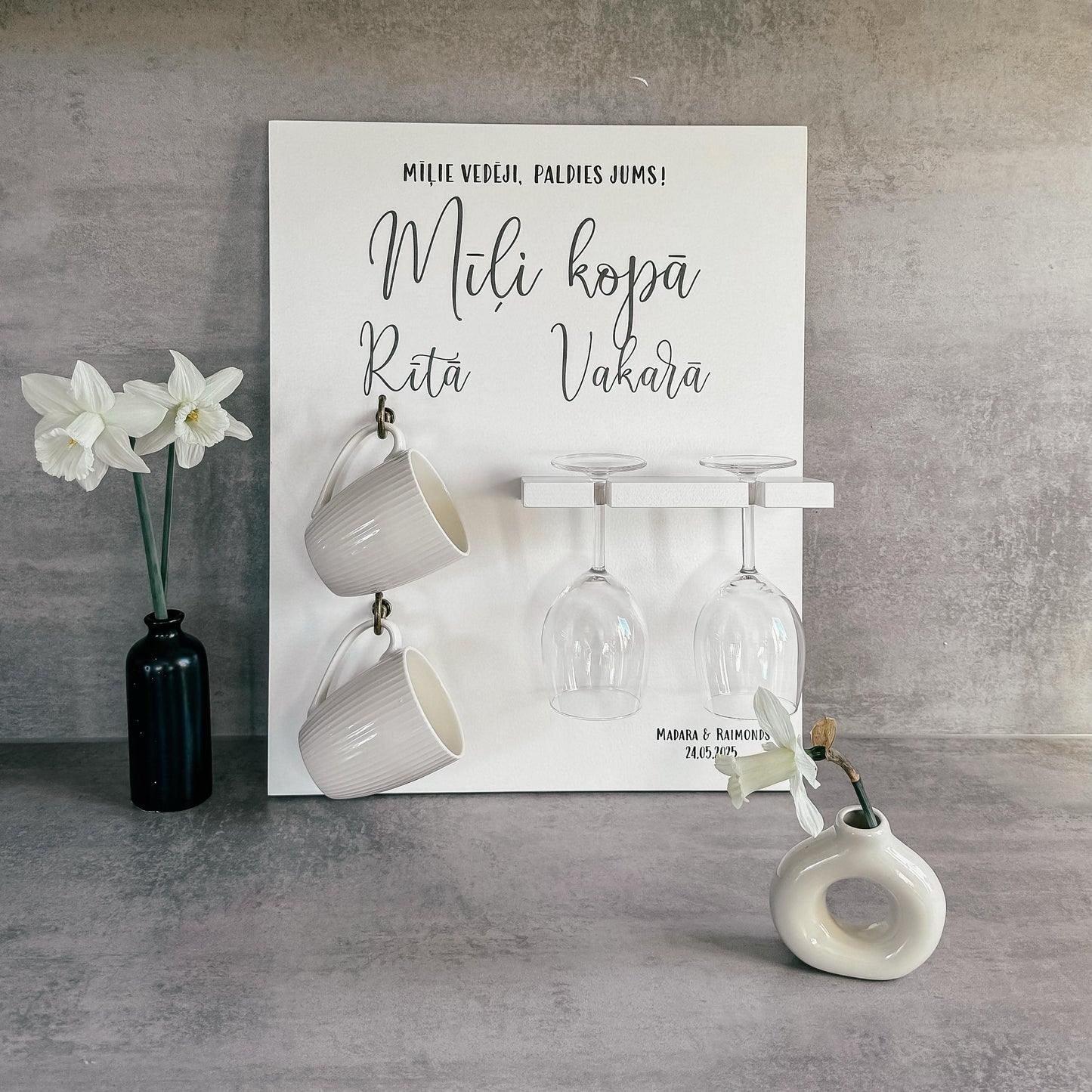 "MĪĻI KOPĀ - RĪTĀ | VAKARĀ (VEDĒJIEM)" DEKORS AR TRAUKIEM IEKĻAUTIEM KOMPLEKTĀ