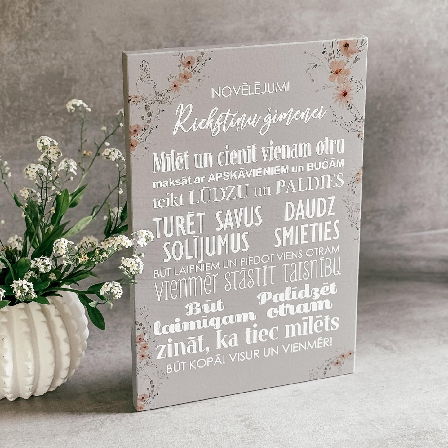 KOKA DEKORS "NOVĒLĒJUMS ĢIMENEI"