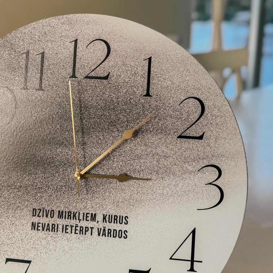 MELNBALTS SIENAS PULKSTENIS "DZĪVO MIRKĻIEM"