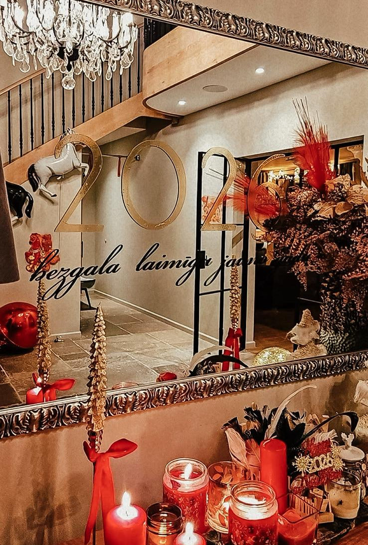 SIENAS UZLĪME JAUNĀ GADA SAGAIDĪŠANAI I MIRDZOŠS ZELTS I UZLĪME SPOGULIM