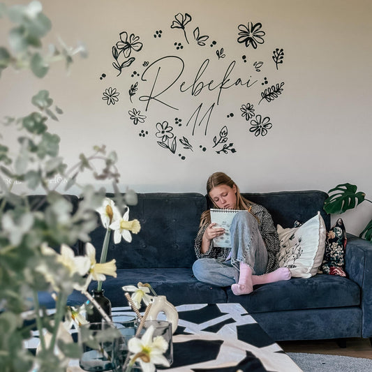 SIENAS UZLĪMES DZIMŠANAS DIENĀ "ZIEDI UN JUBILĀRA VĀRDS"