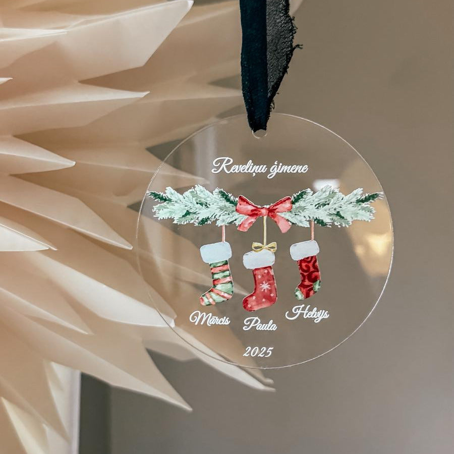 PERSONALIZĒTS ORGANISKĀ STIKLA EGLĪŠU ROTĀJUMS "ĢIMENE" AR VĀRDIEM