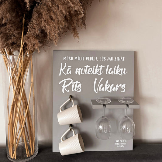 "KĀ NOTEIKT LAIKU - RĪTS | VAKARS (VEDĒJIEM)" DEKORS AR TRAUKIEM IEKĻAUTIEM KOMPLEKTĀ