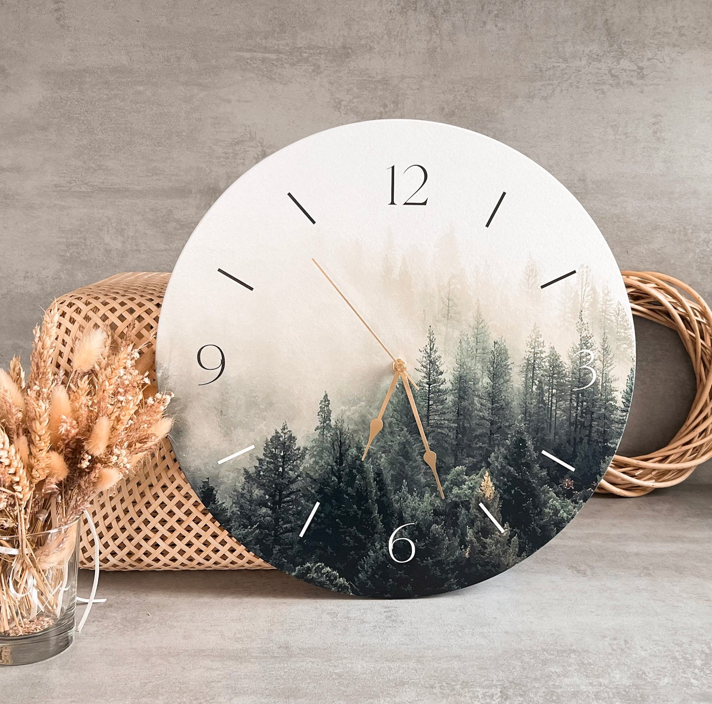 "MEŽS" KOKA, SIENAS PULKSTENIS AR KLUSU UN SLĪDOŠU MEHĀNISMU