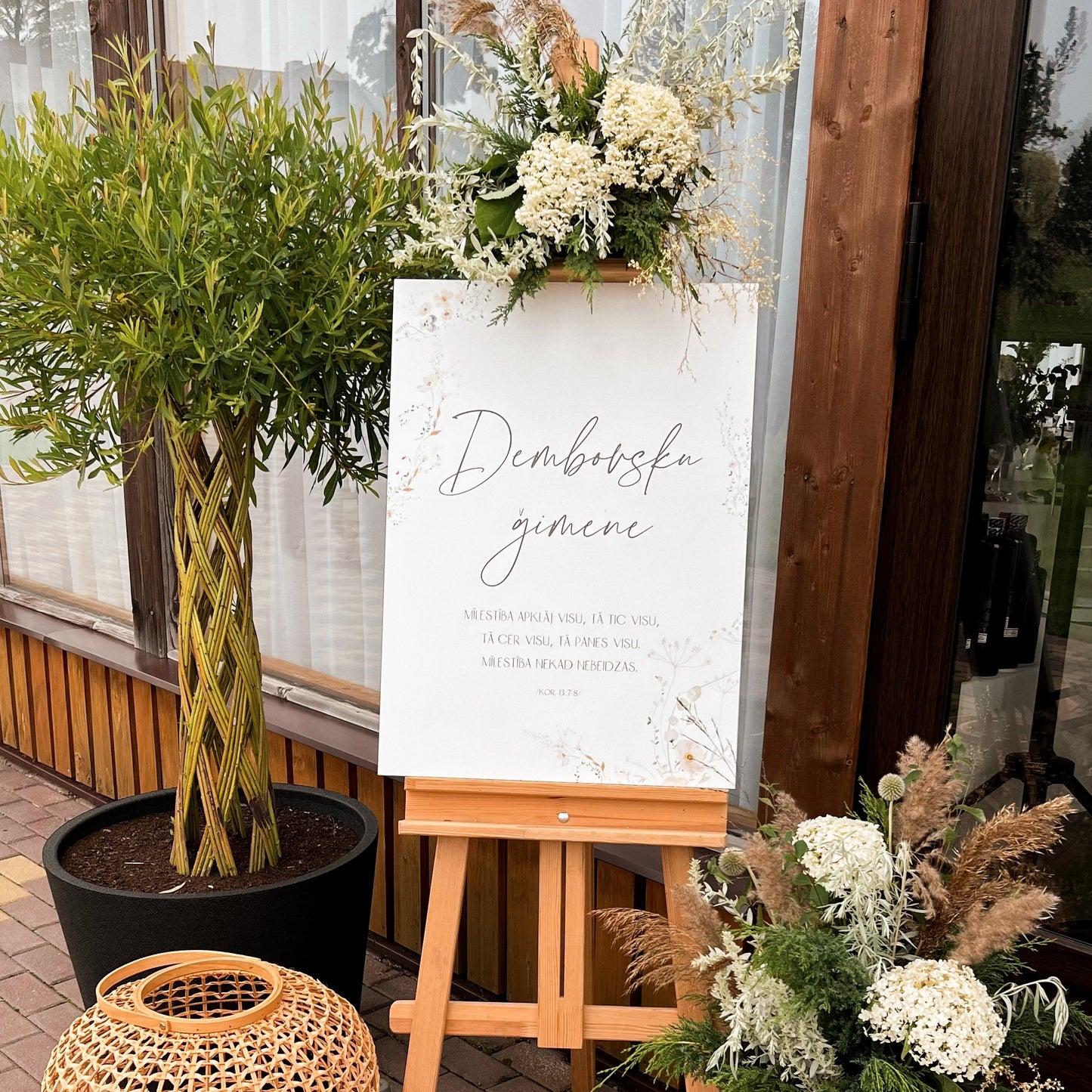 PERSONALIZĒTS KĀZU DIENAS SAGAIDĪŠANAS DEKORS AR ZIEDIEM