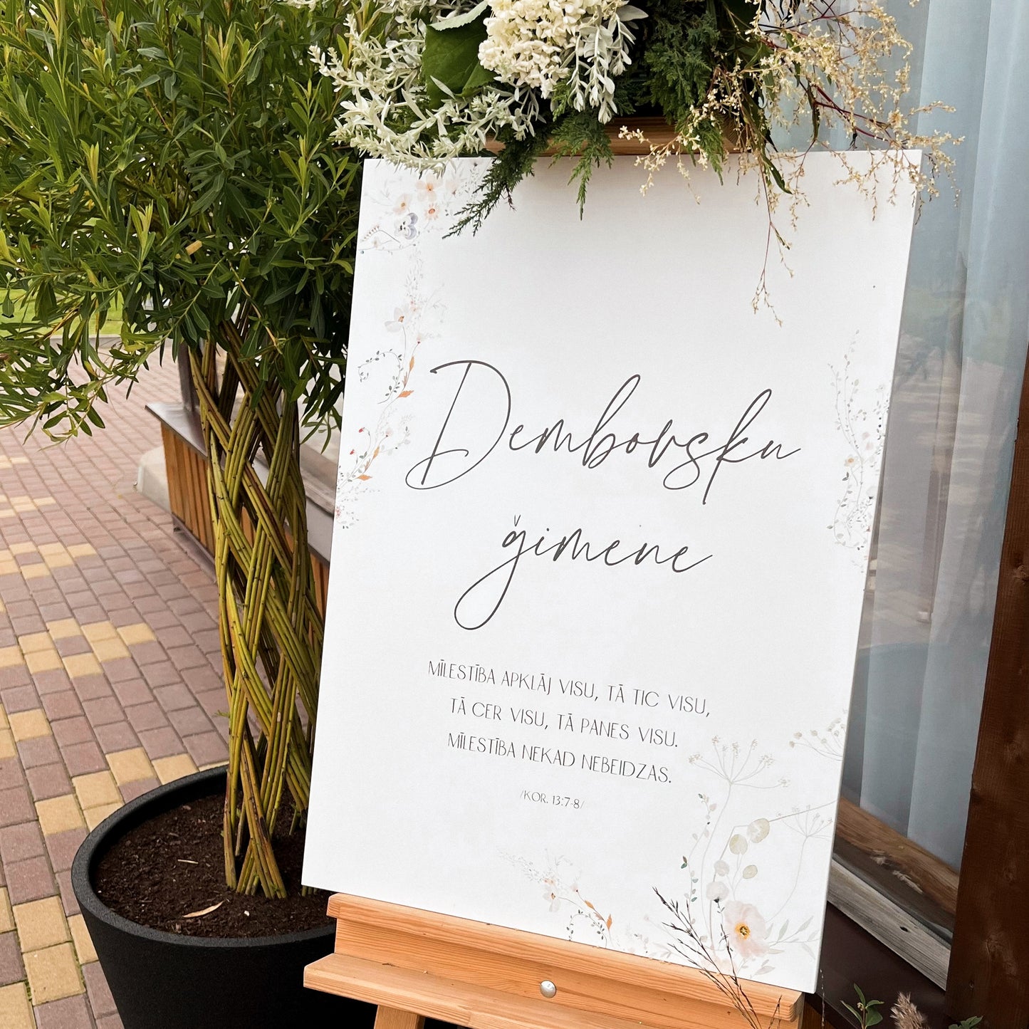 PERSONALIZĒTS KĀZU DIENAS SAGAIDĪŠANAS DEKORS AR ZIEDIEM