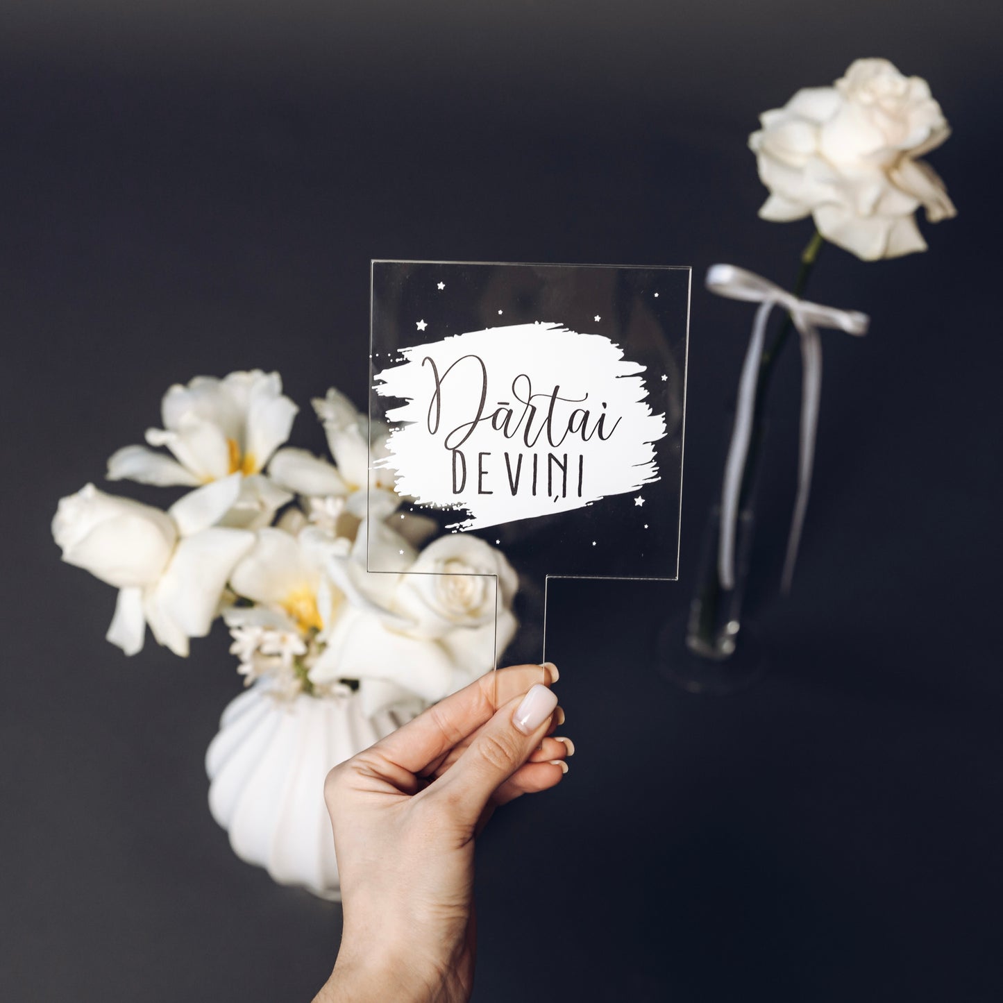 "DĀRTAI DEVIŅI" PERSONALIZĒTS KŪKAS DEKORS (ČETRSTŪRA FORMA)