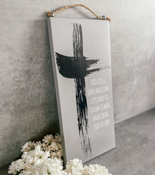 DEKORS AR BĪBELES PANTU "RĀDI CEĻU, BRĪNUMUS DARI..."