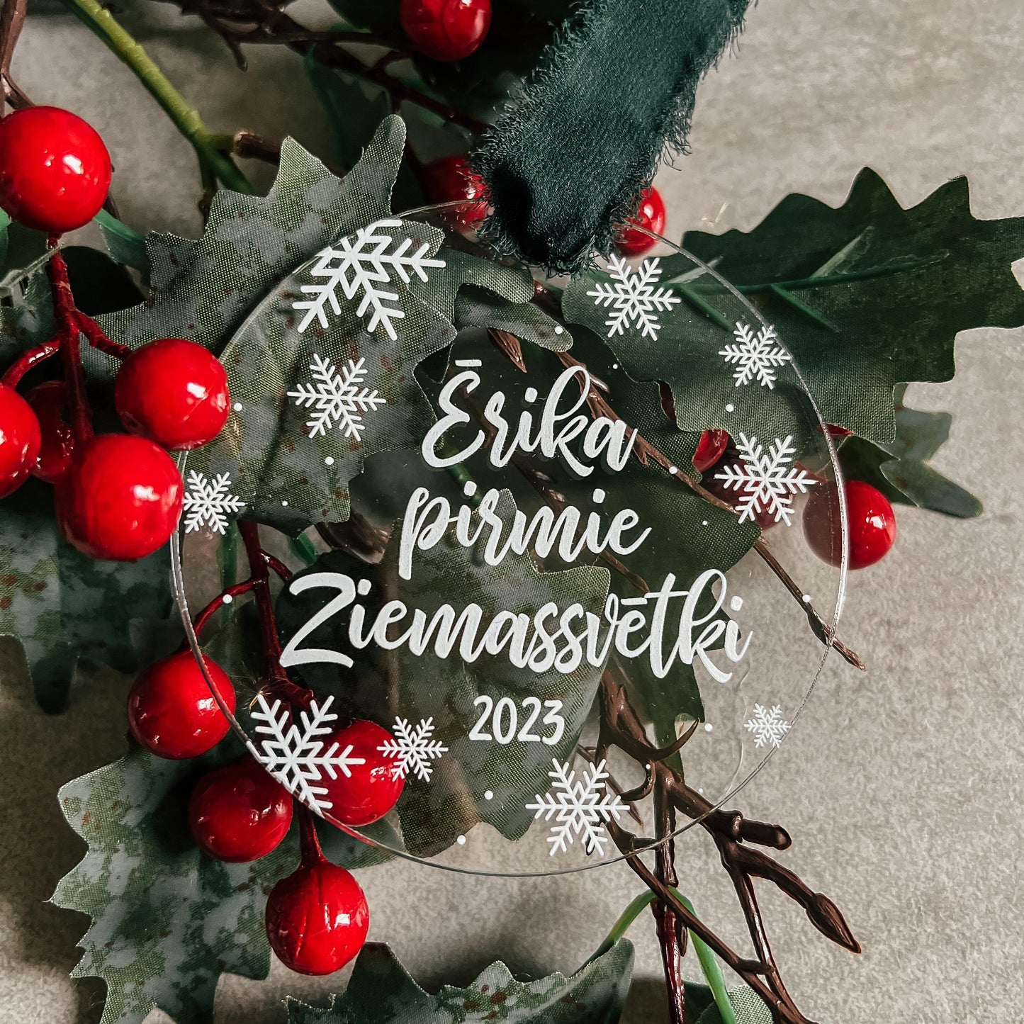PERSONALIZĒTI ORGANISKĀ STIKLA EGLĪŠU ROTĀJUMI "SNIEGPĀRSLIŅAS"