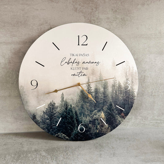 KOKA, SIENAS PULKSTENIS "TIKAI PAŠAS LABĀKĀS MAMMAS KĻŪST PAR OMĪTĒM" AR KLUSU UN SLĪDOŠU MEHĀNISMU