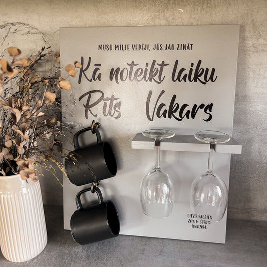 "KĀ NOTEIKT LAIKU - RĪTĀ | VAKARĀ (VEDĒJIEM)" DEKORS AR TRAUKIEM IEKĻAUTIEM KOMPLEKTĀ