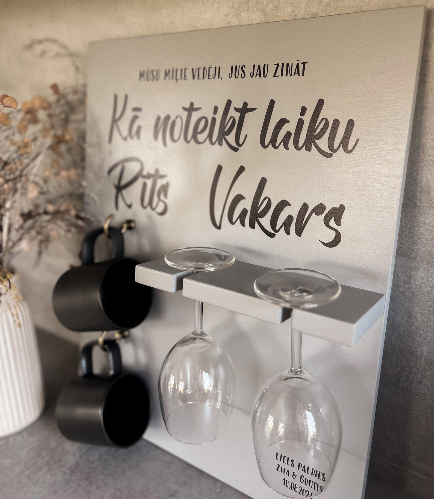 "KĀ NOTEIKT LAIKU - RĪTĀ | VAKARĀ (VEDĒJIEM)" DEKORS AR TRAUKIEM IEKĻAUTIEM KOMPLEKTĀ