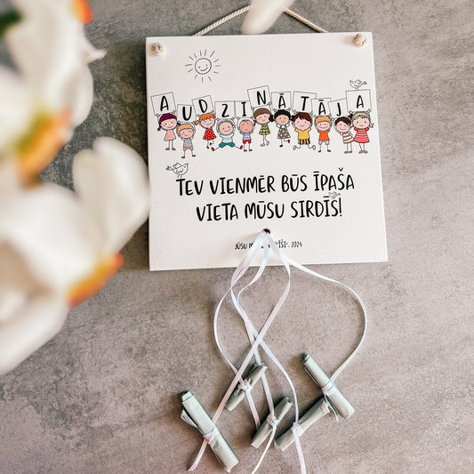 KOKA DEKORS "BĒRNUDĀRZA AUDZINĀTĀJA"