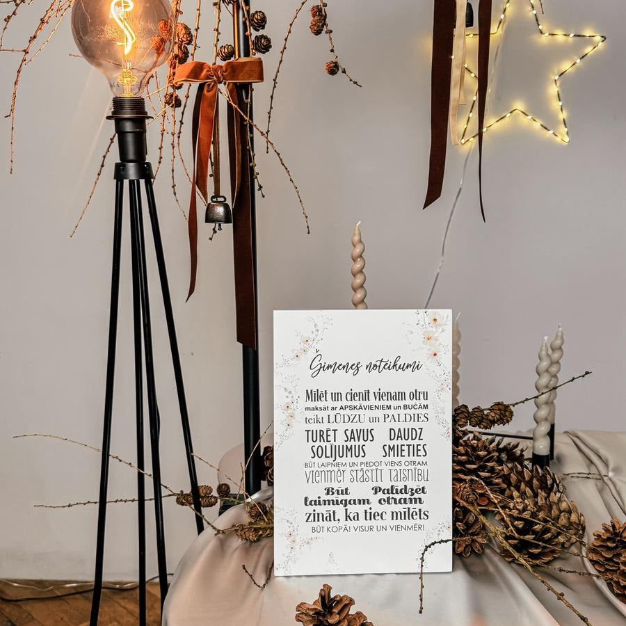 KOKA DEKORS "ĢIMENES NOTEIKUMI" AR SMALKIEM ZIEDIEM