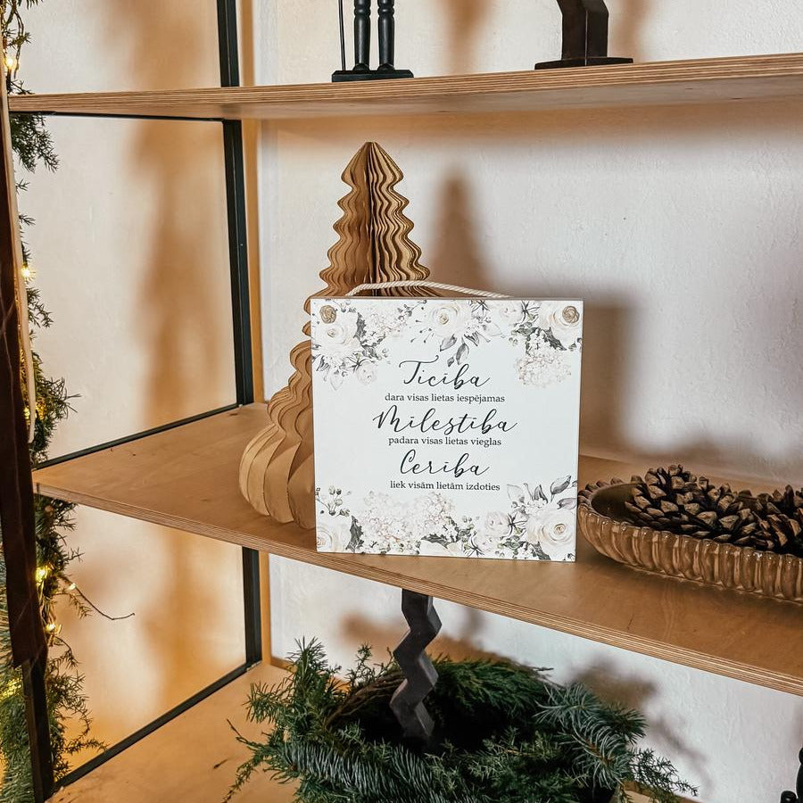 KOKA DEKORS "TICĪBA, MĪLESTĪBA, CERĪBA" I DEKORS ZIEMASSVĒTKOS