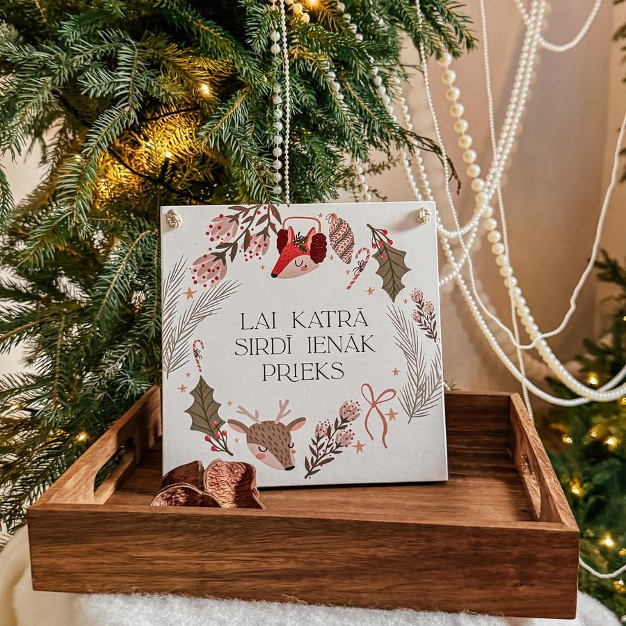 KOKA DEKORS ZIEMASSVĒTKIEM "LAI KATRĀ SIRDĪ IENĀK PRIEKS"