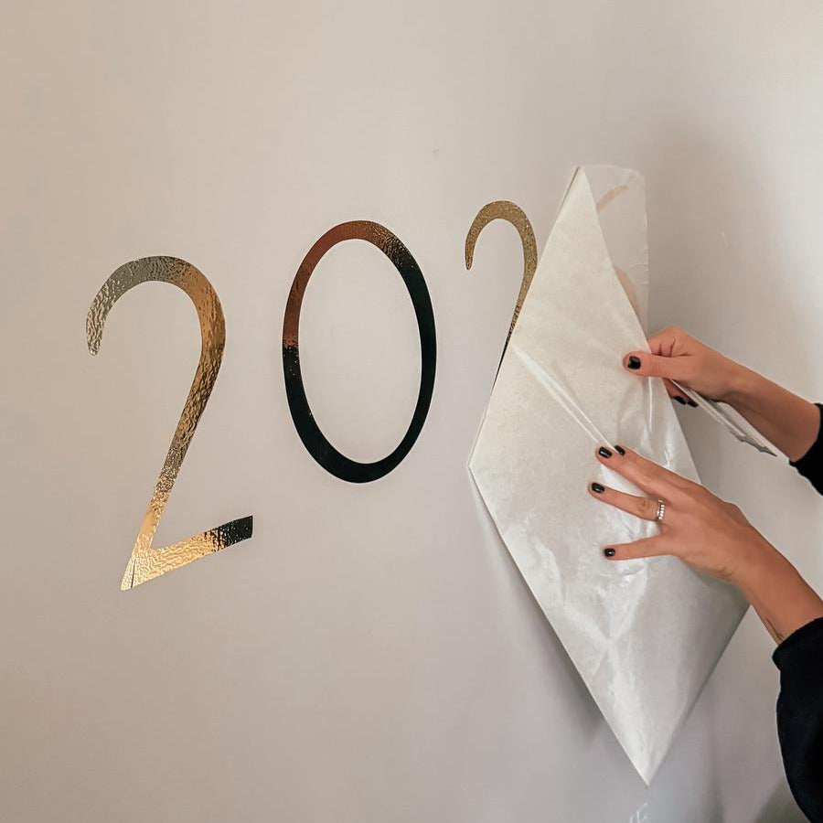 SIENAS UZLĪME JAUNĀ GADA SAGAIDĪŠANAI I MIRDZOŠS ZELTS