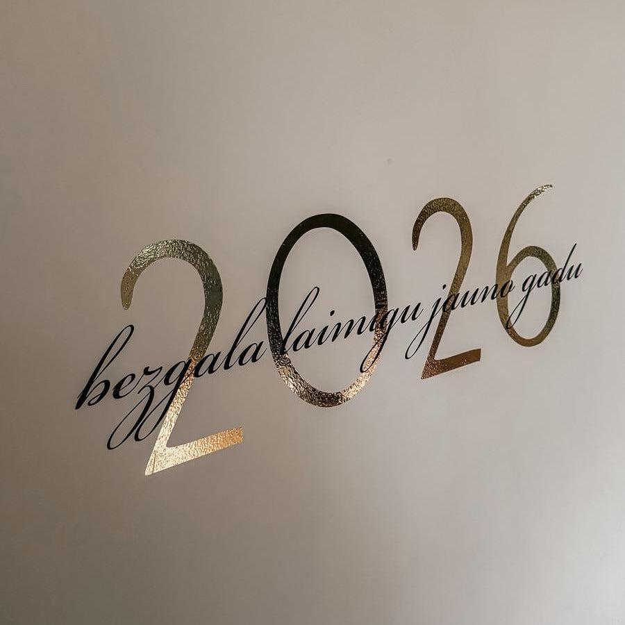 SIENAS UZLĪME JAUNĀ GADA SAGAIDĪŠANAI I MIRDZOŠS ZELTS