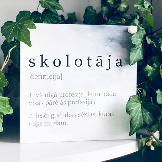 KOKA DEKORS "SKOLOTĀJAS DEFINĪCIJA"